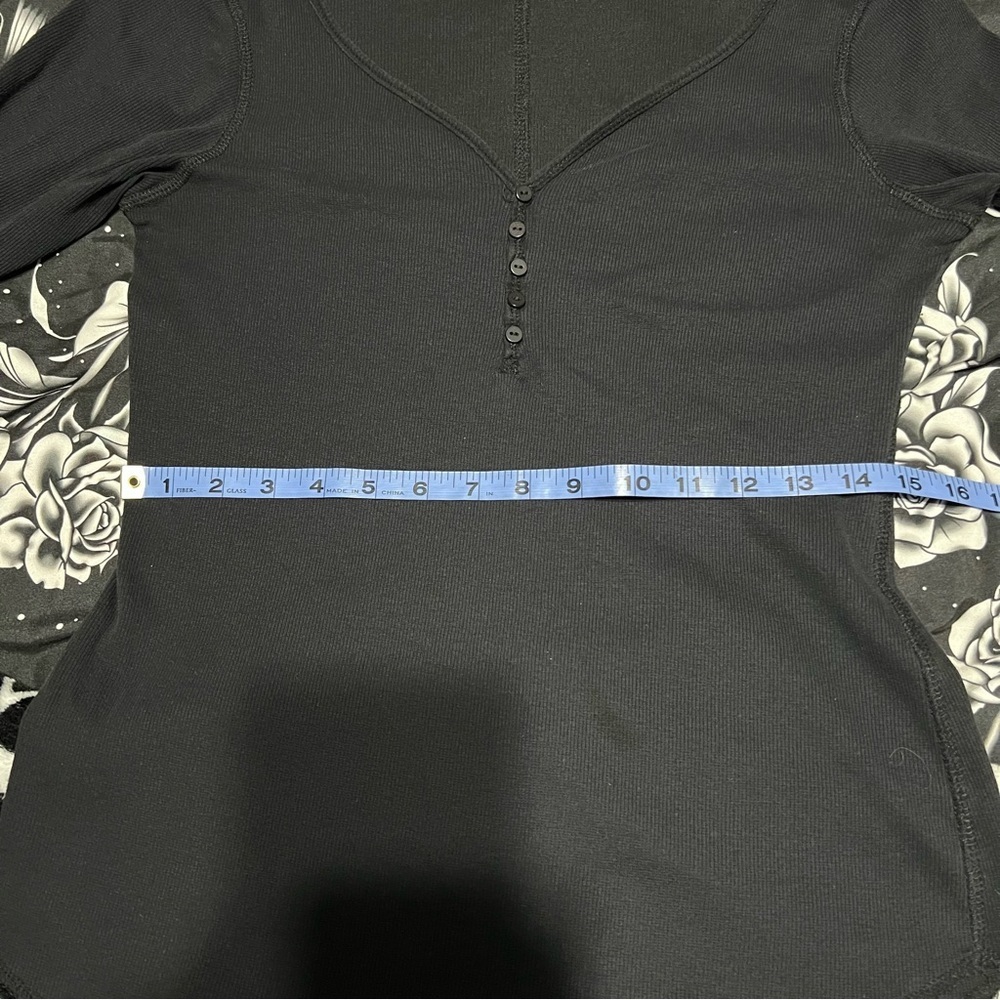 Black Ribbed Thermal Top, XL - Picture 5 of 6